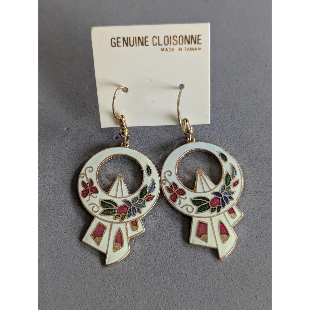 Vintage Taiwan Cloisonné Cream Floral Open Circle Dangle Earrings Gold Tone NOS